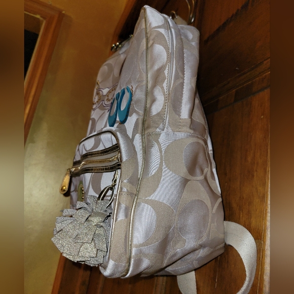 Coach Signature Poppy Applique Backpack Rare Limited Edition F17939 - Picture 5 of 16